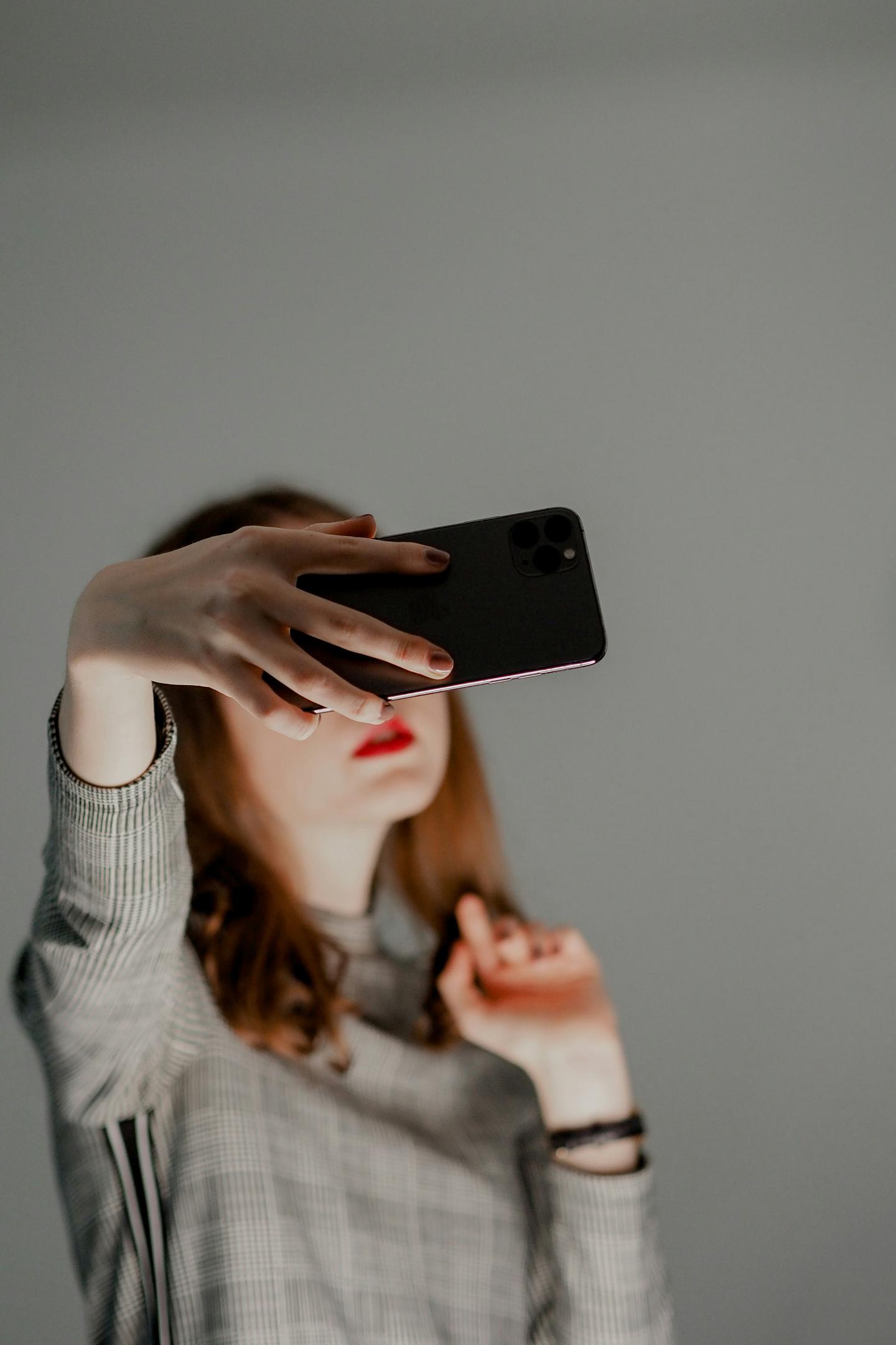 laura-chouette-EiYvU2prvrs-unsplash